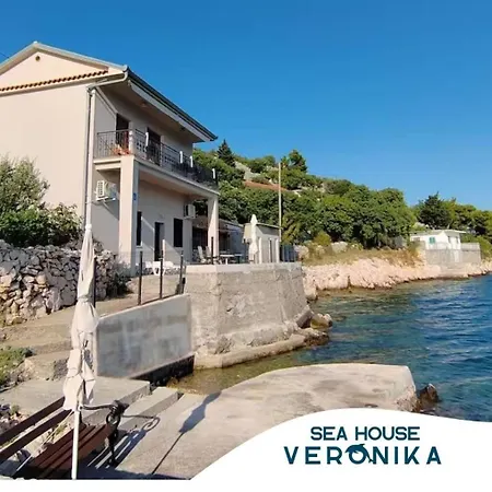 Sea House Veronika * Tribanj-Kruscica