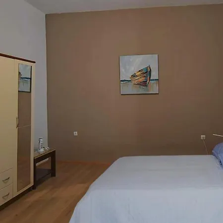Sea House Veronika Apartamento *